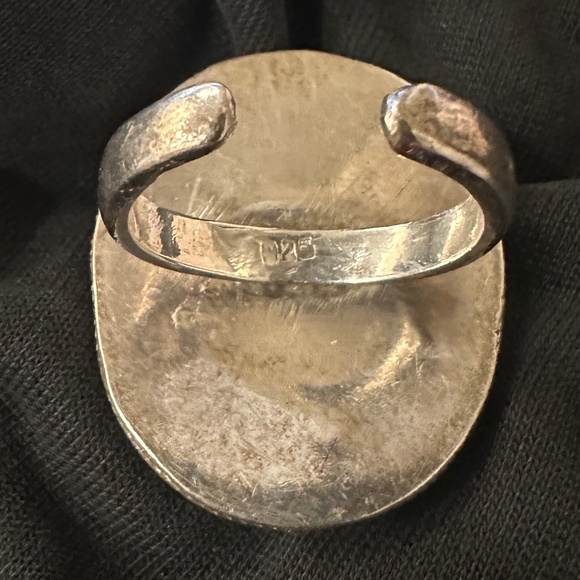Vintage large sterling adjustable black stone statement ring open band size 7.75 - Picture 5 of 8